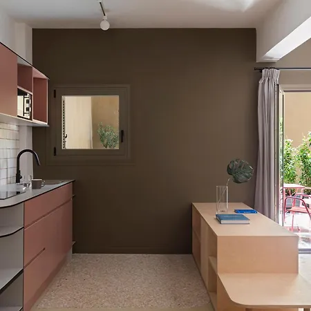 Апартаменты Nileos House *
